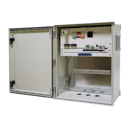 Safire - Armario de poliéster SMC - Dimensiones exteriores 60x50x23cm - Switch de 8 puertos | Bandeja fusión de fib... - Alarm